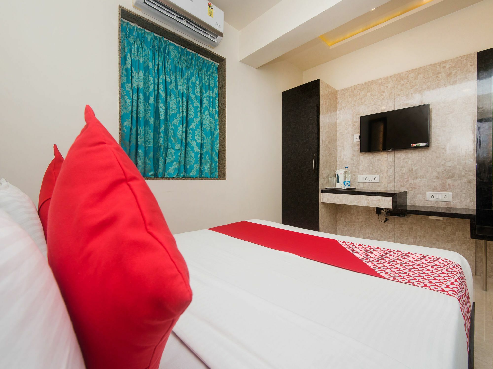 Hotel Fabexpress Veera Residency Bombaj Zewnętrze zdjęcie